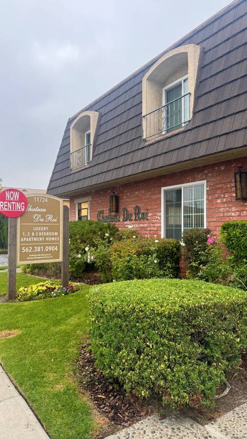 Building Photo - Chateau Du Roi Apartments