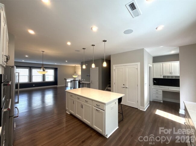 Building Photo - 17023 Soho Dr