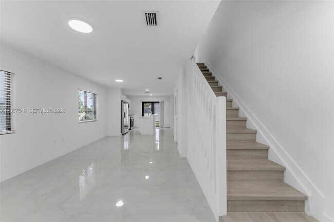 Building Photo - 1459 NW 2nd Ave