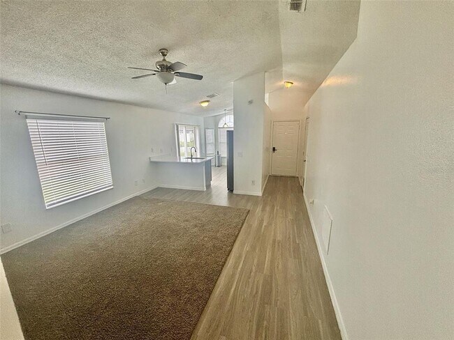 Building Photo - 1829 Lacy Ln