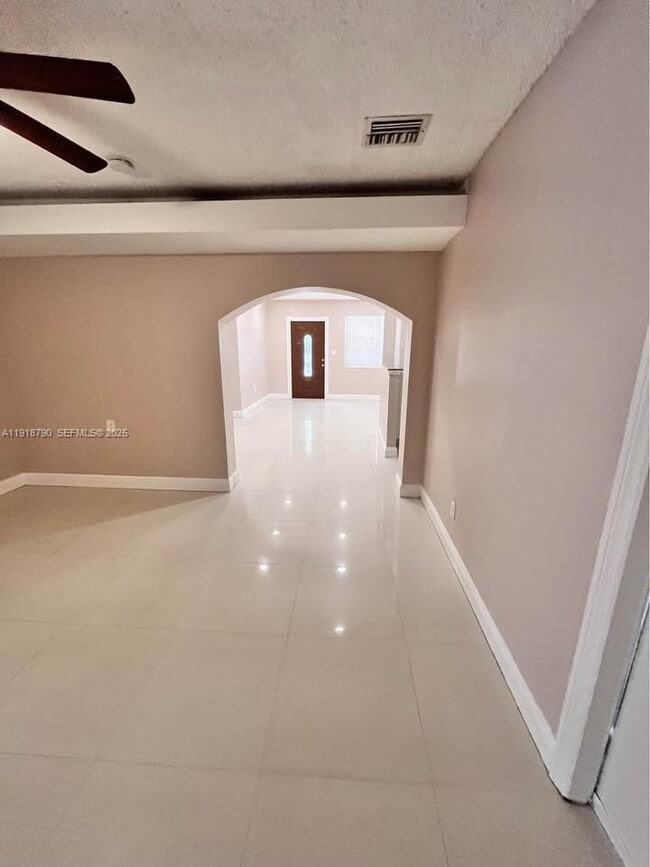 Building Photo - 251 N 68th Terrace