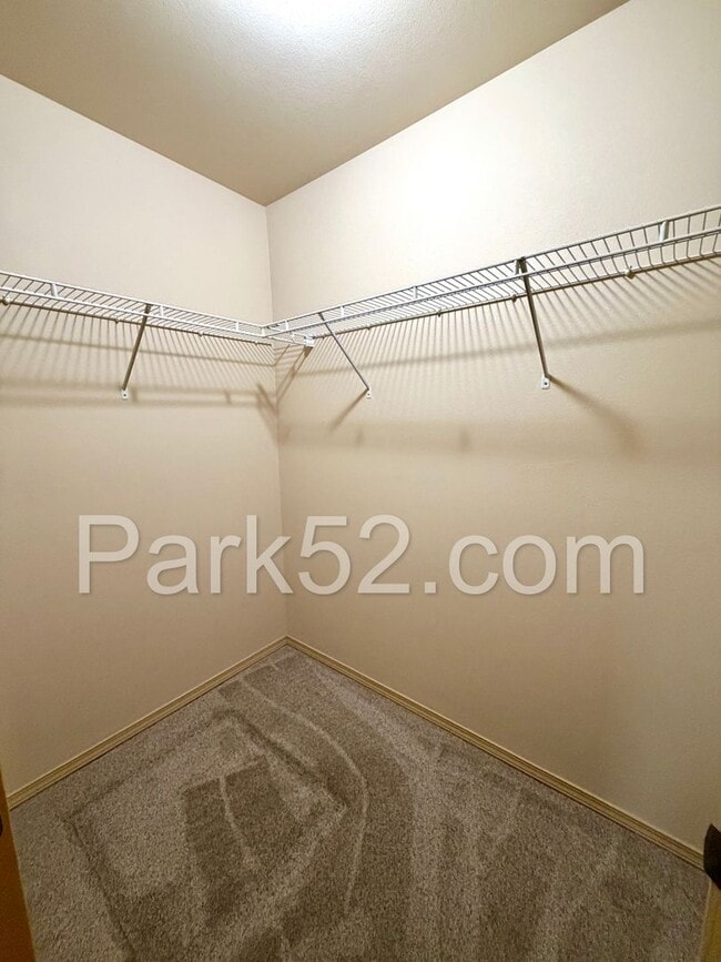 Building Photo - 3-Bedroom Duplex - Gated Community - Puyallup