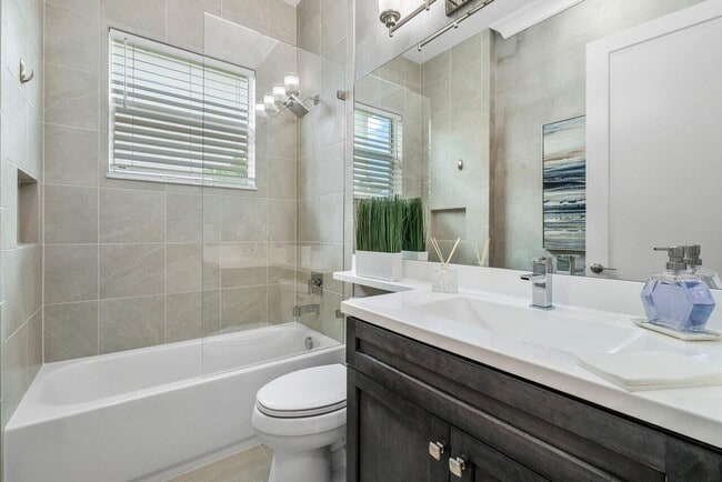 Building Photo - 15277 Seaglass Terrace Ln