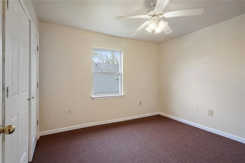 Building Photo - 370 Cedar Ln