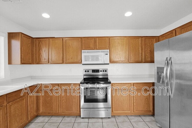 Building Photo - 701 S 122nd Ave