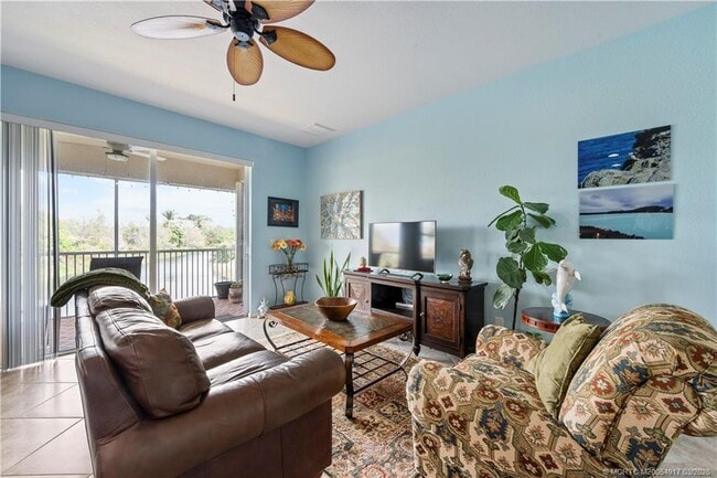 Building Photo - 691 SW Glen Crest Way