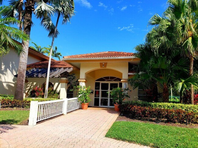 Building Photo - 13206 Glenmoor Dr