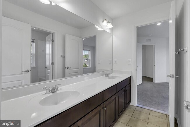 Building Photo - 40560 Aldie Springs Dr