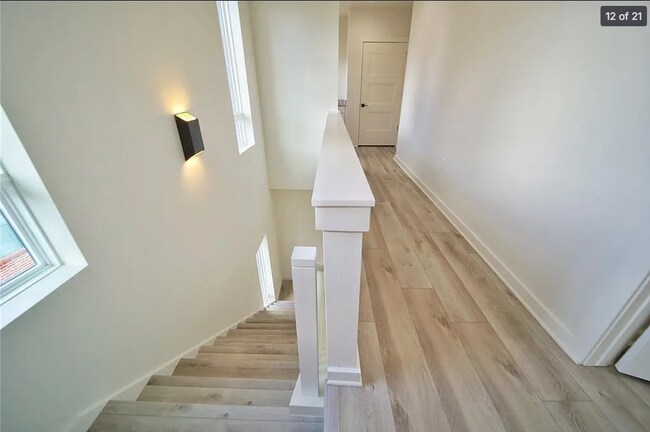 Building Photo - 313 College Ave