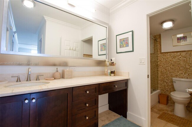 Building Photo - 3725 S Ocean Dr