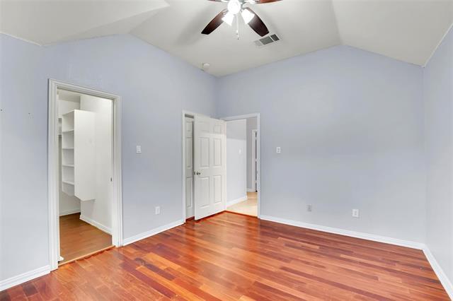 Building Photo - 1211 Greenway Dr