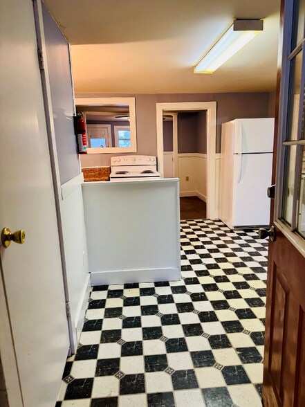 Building Photo - 83 1st St