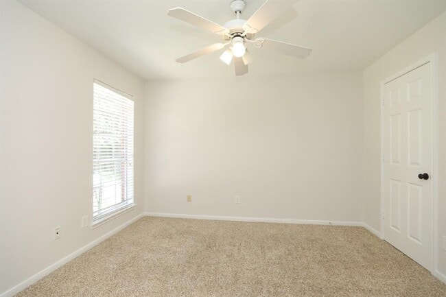 Building Photo - 25215 Aughton Dr