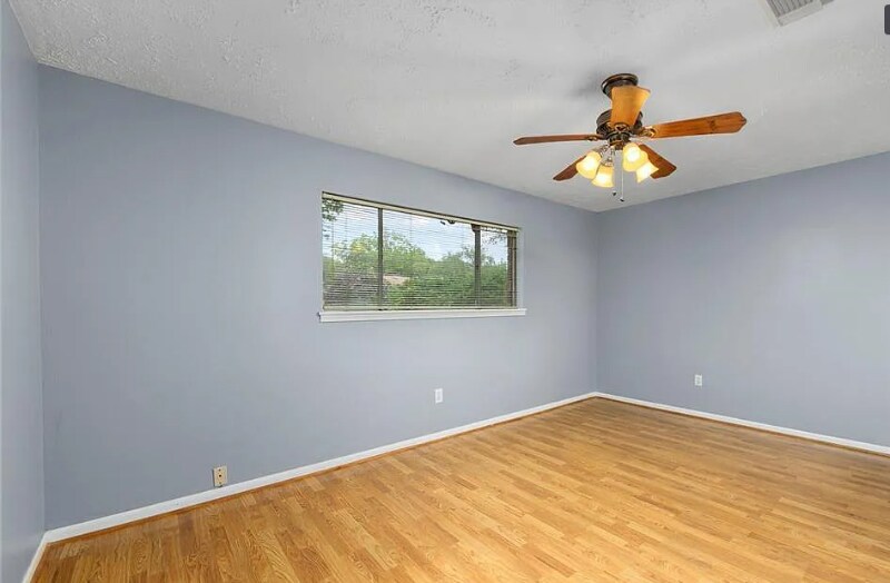 Building Photo - 2126 Redwood St