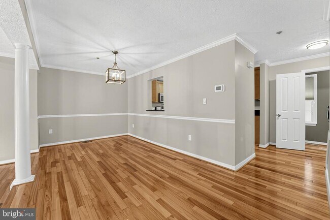 Building Photo - 2504 Smoketree Ln