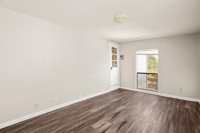 Building Photo - 6726 Lancret Hill Dr