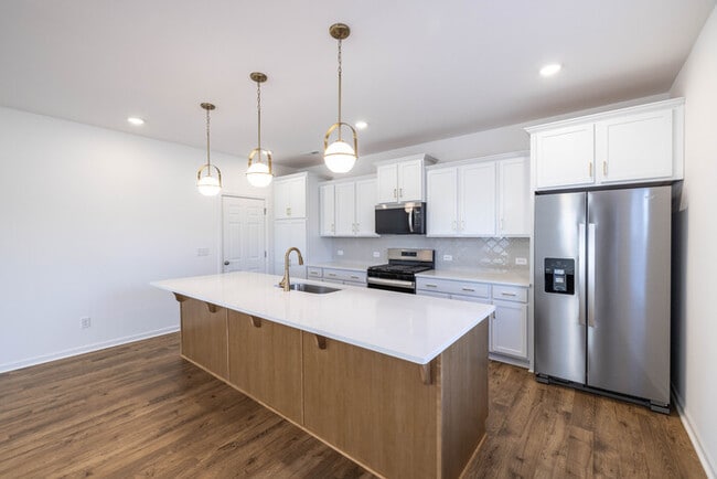 Building Photo - Brand New 4bd/2.5bath Home in Stonebridge Fairways- MOVE IN READY