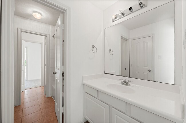 Building Photo - 13202 Brushy Knoll Ln