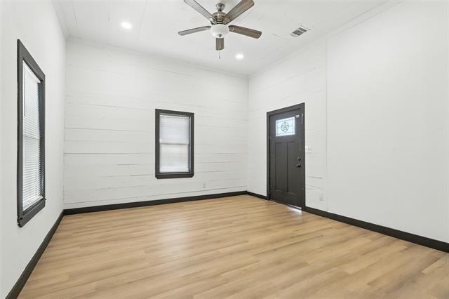 Building Photo - 1124 E Hattie St