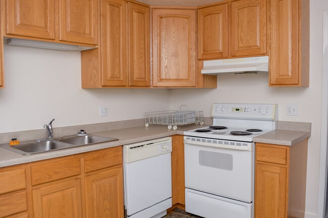 Building Photo - 225 W 500 S