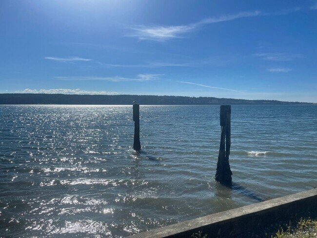 Building Photo - Private Beach Access Comes with This Lovely Freeland Home!