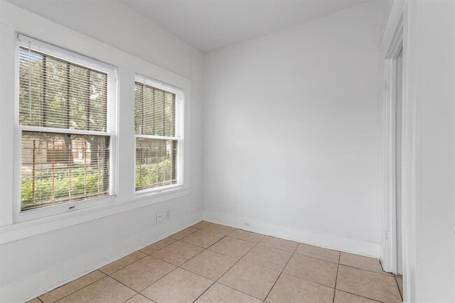 Building Photo - 1601 Holman St
