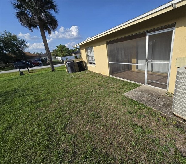 Building Photo - 369 Dundee Dr