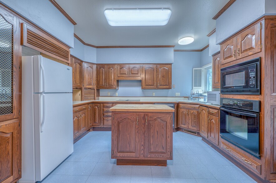 Building Photo - 2611 N Kentucky Ave