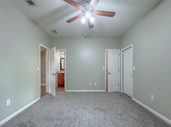 Building Photo - 1988 Green Castle Ln