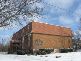 Building Photo - 534 E Washington St