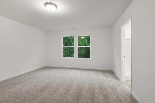 Building Photo - 2076 Boxwood Cir