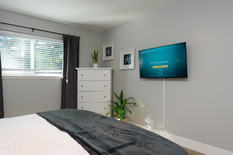 Building Photo - 1176 King St