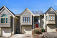 Building Photo - 312 Treetop Dr SE