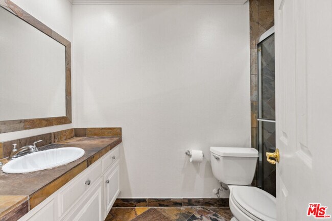 Building Photo - 22840 Sparrow Dell Dr