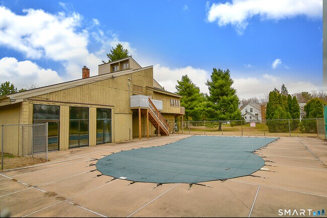 Building Photo - 23 Amato Dr