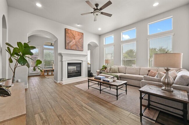 Building Photo - 4325 Tambre Bend