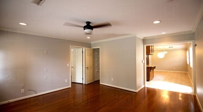 Building Photo - 3-Bedroom 3-Bath Executive Home in Mountain Brook