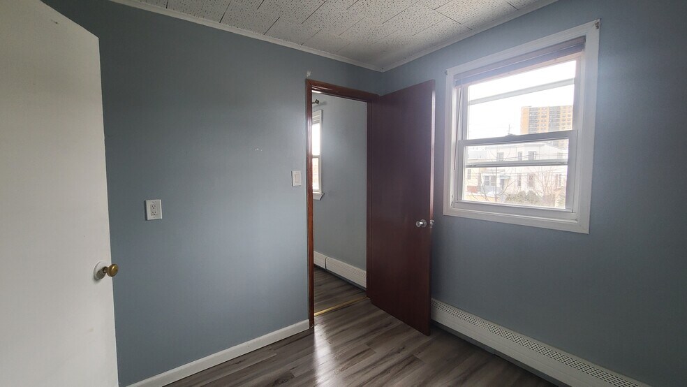 Building Photo - 6108 Durham Ave