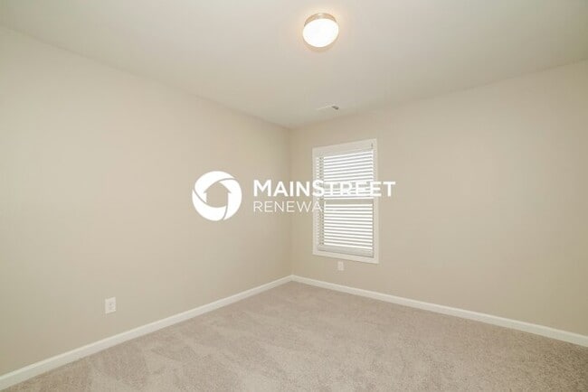 Building Photo - 4 Bedroom Pet-Friendly Home in Union City, GA with Main Street Renewal