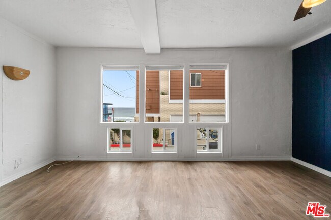 Building Photo - 115 44th St