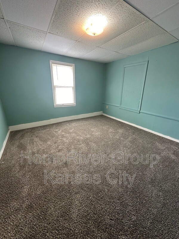 Building Photo - 2304 Elm St