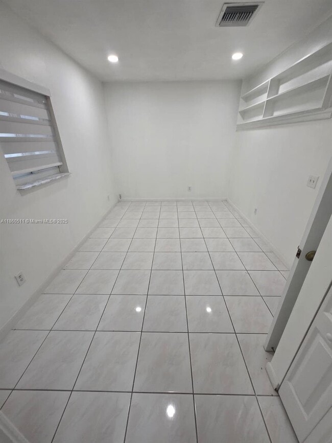 Building Photo - 24555 SW 167th Ave
