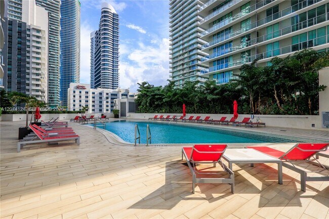 Building Photo - 1100 S Miami Ave