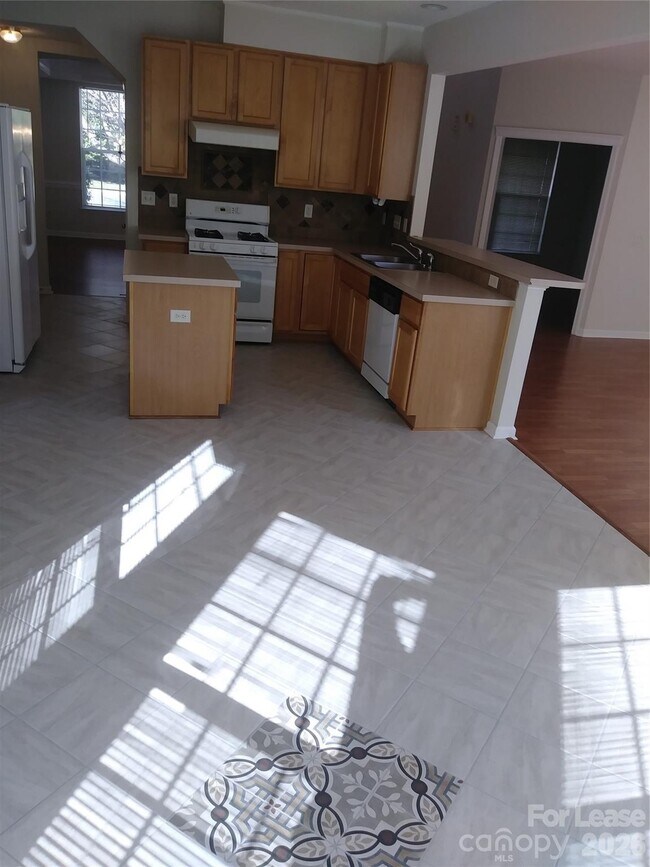 Building Photo - 12029 Stone Forest Dr