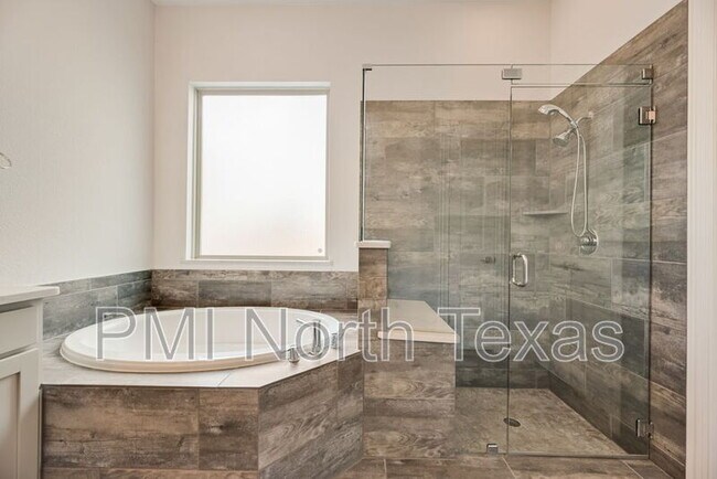 Building Photo - 11093 Villa Canales Ln