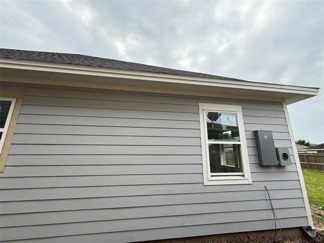 Building Photo - 3826 St Simon Manor Dr