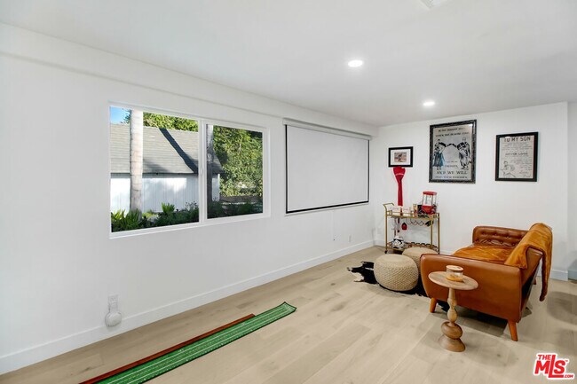Building Photo - 23209 Bigler St