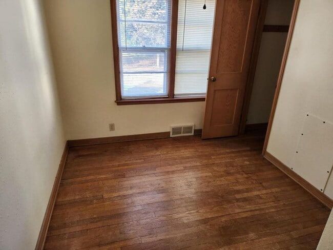 Building Photo - 1240 N 9th St