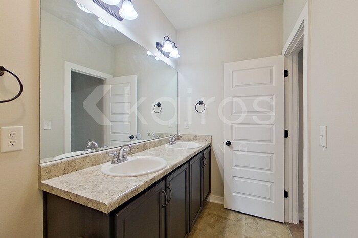 Building Photo - 26186 Valley Ridge Rd