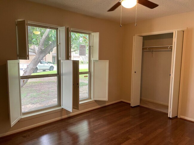 Building Photo - Available Now! Charming 2-Bedroom, 2-bath Landon Branch Townhome with Private Courtyard and Prime...